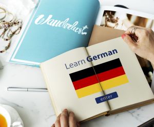 wp-content/uploads/2023/10/learn-german-language-online-education-concept-scaled.jpg